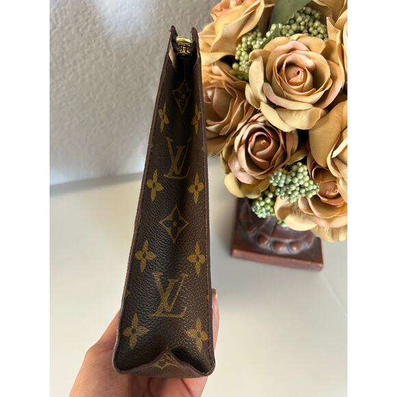 Louis Vuitton Vintage Monogram Toiletry 26 Clutch Bag Cosmetic Case 1979 France - Picture 5 of 14